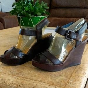 Nine West Women's Brown Leather Wedge Size 10
